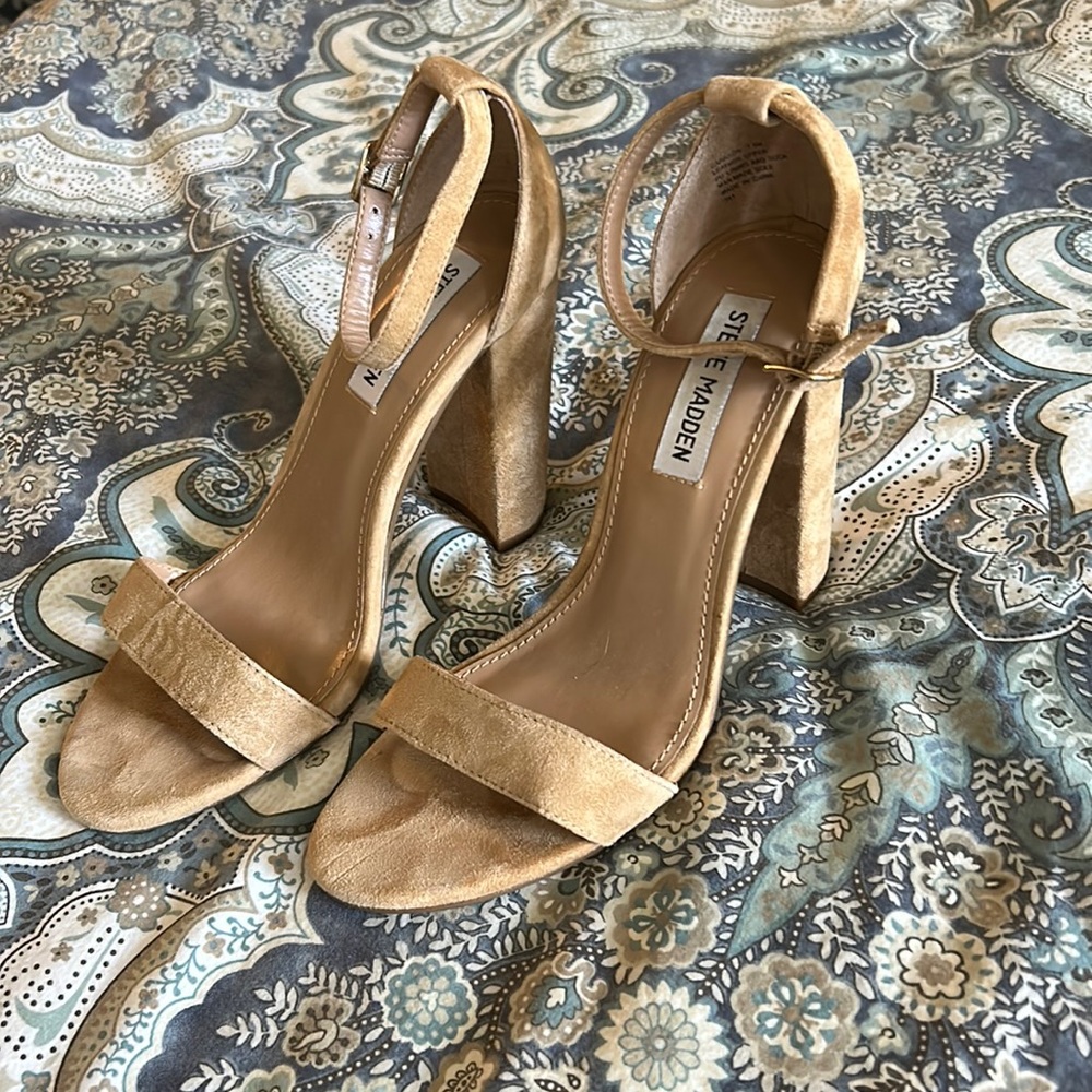 Steve Madden block heeled sandals (7.5), tan suede leather, 4” block heels.